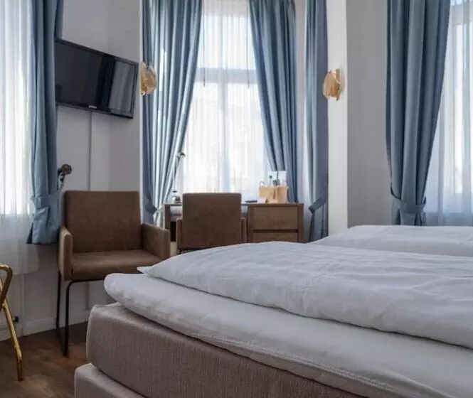 Отель Alt Emder Bürgerhaus