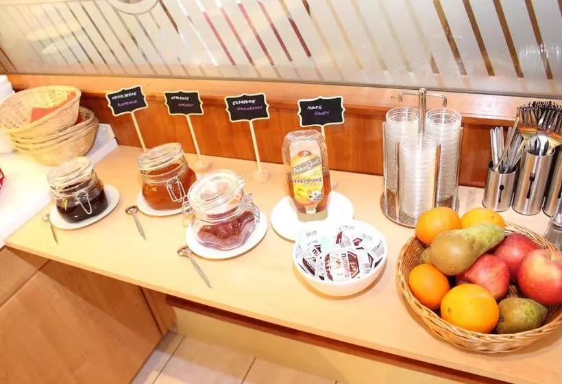 Отель Boardinghaus Holledau Inn