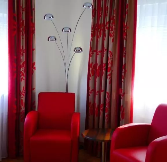 Отель Boardinghaus Holledau Inn