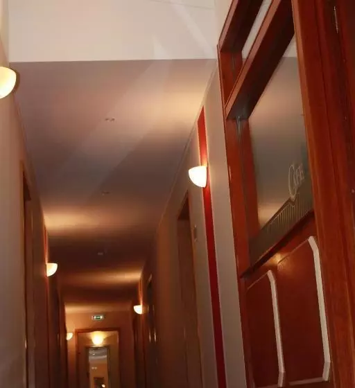 Отель Boardinghaus Holledau Inn