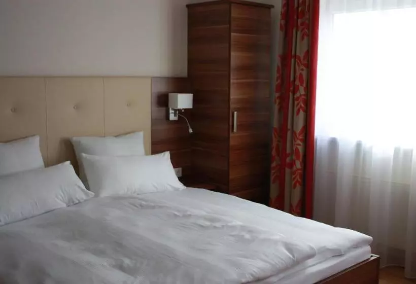 Отель Boardinghaus Holledau Inn