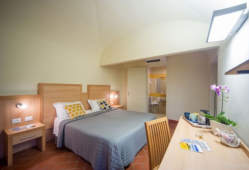 בית מלון כפרי Chiostro Delle Monache Hostel Volterra