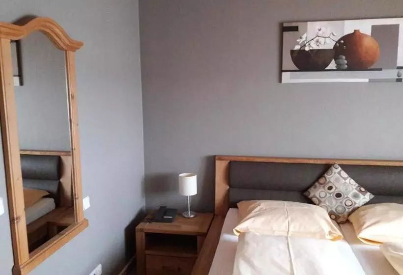 בית מלון כפרי Lindenhof