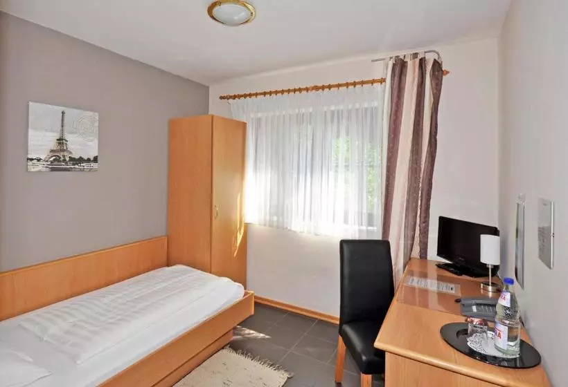 בית מלון כפרי Lindenhof