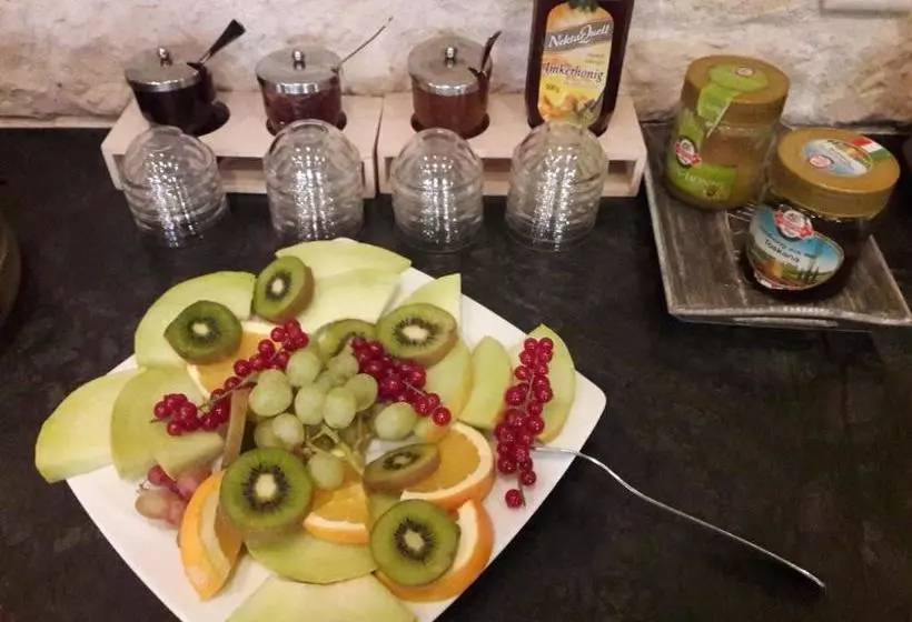 בית מלון כפרי Lindenhof