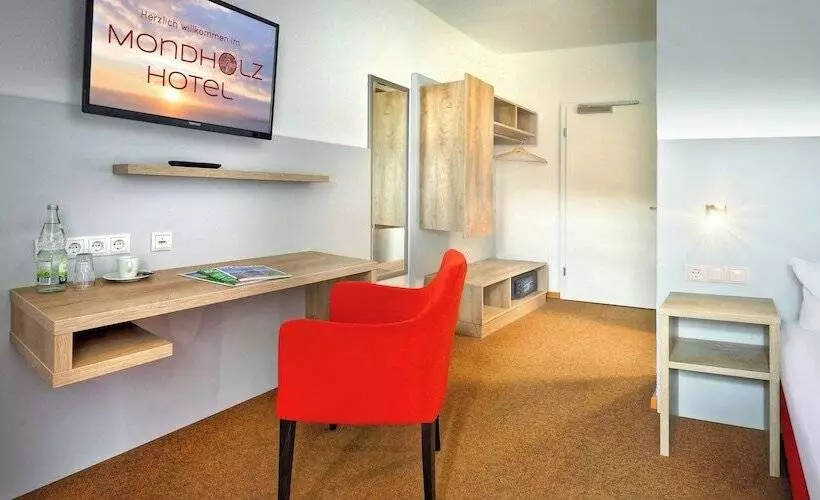 Hotel Müller Café & Wein   Mondholz