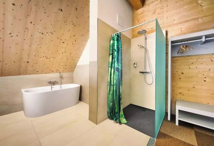 Hotel Müller Café & Wein   Mondholz