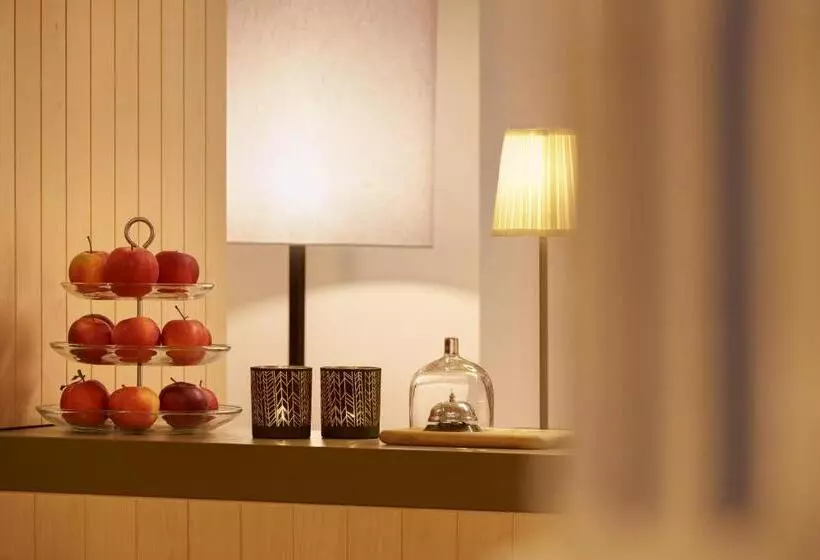 Отель Historic Guesthouse Bircher B&b Apartments By Sterzing