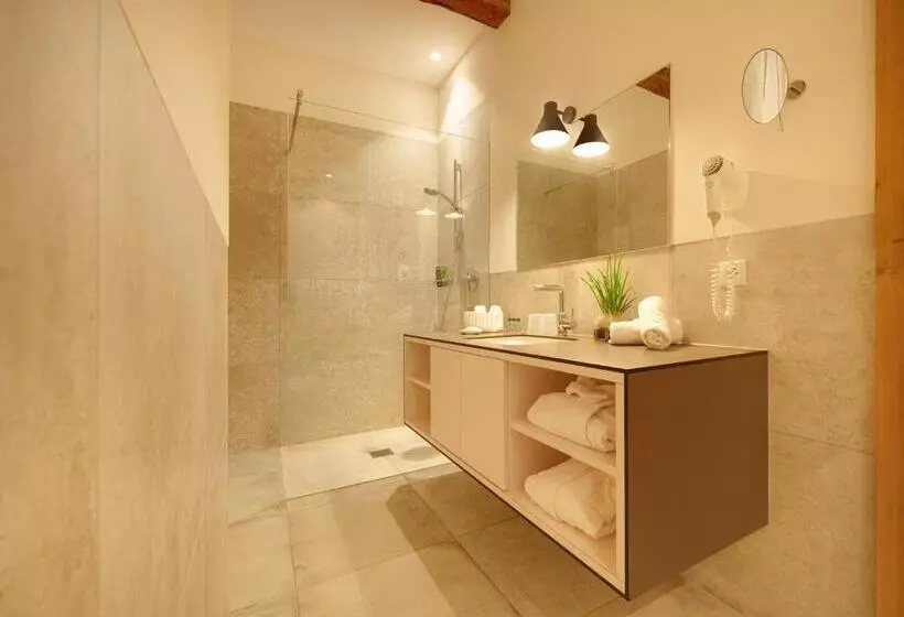 Отель Historic Guesthouse Bircher B&b Apartments By Sterzing