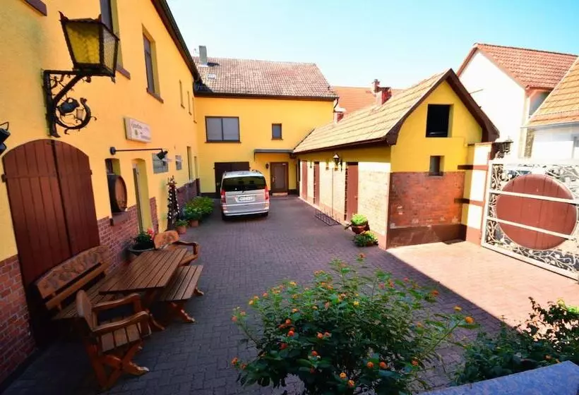 בית מלון כפרי Restaurant Zur Mainlust