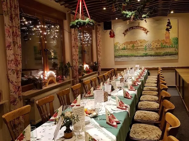 בית מלון כפרי Restaurant Zur Mainlust