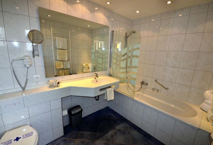 בית מלון כפרי Restaurant Zur Mainlust