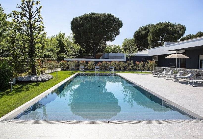 فندق على الطريق Mealba