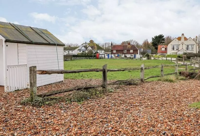 3 Seaview Cottages