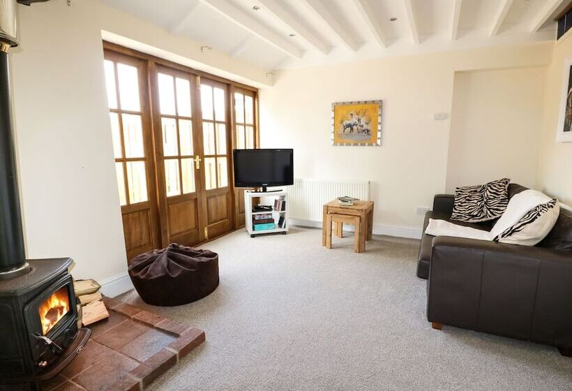 Cheshire Cheese Cottage