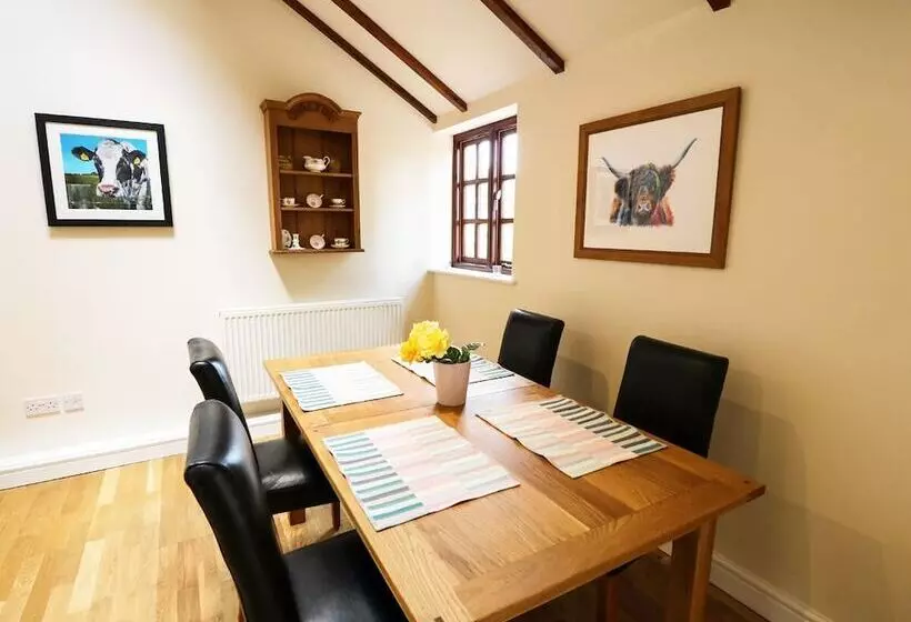 Cheshire Cheese Cottage