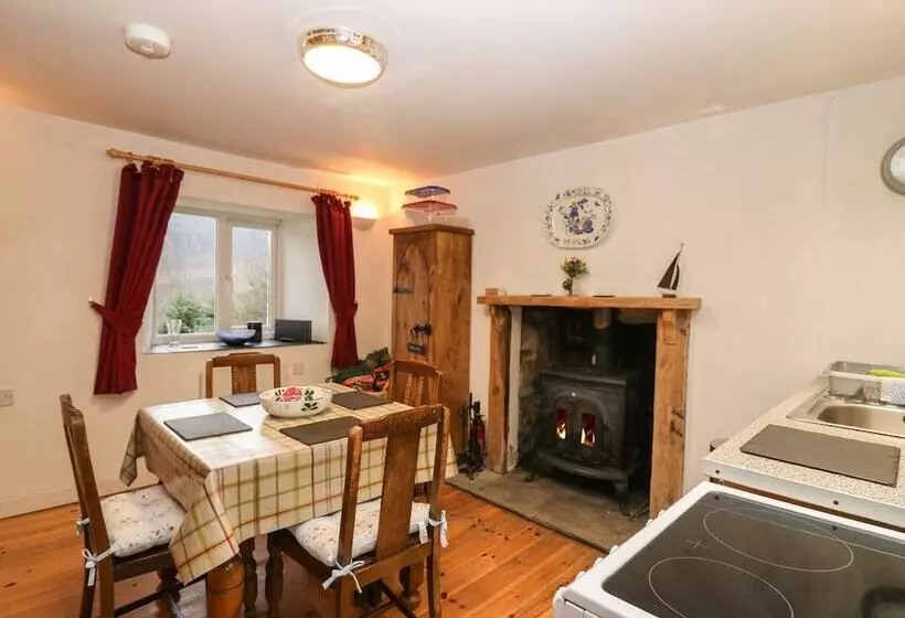Creag Mhor Cottage
