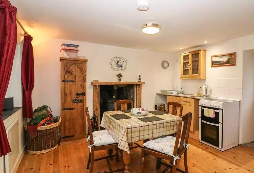Creag Mhor Cottage