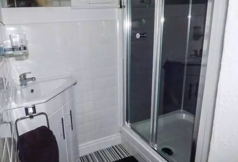 Flat 2
