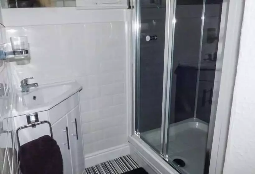 Flat 2