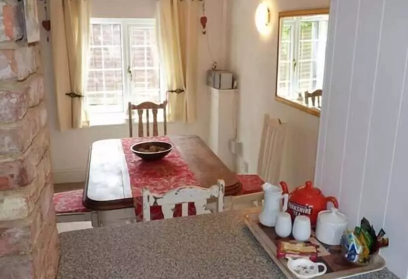 Jasmine Cottage