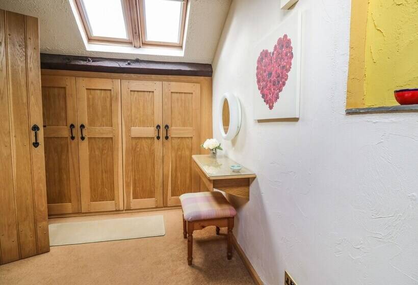 The Cottage At Graysondale Farm