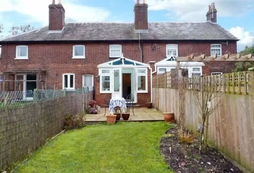3 Apsley Cottages