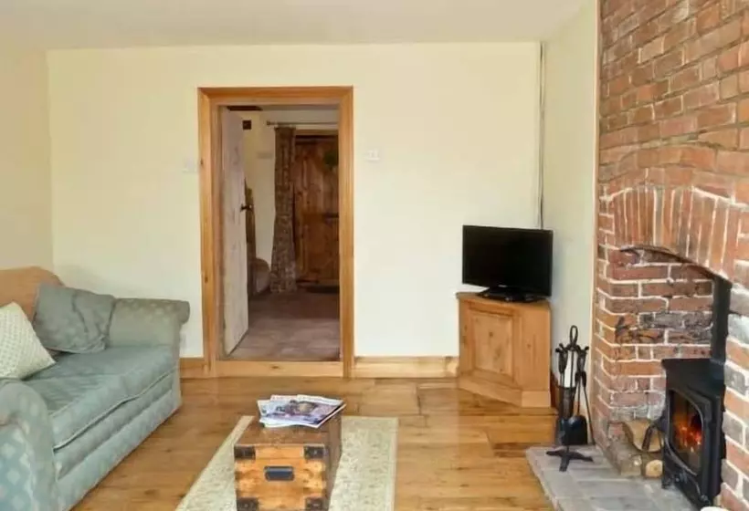 3 Apsley Cottages