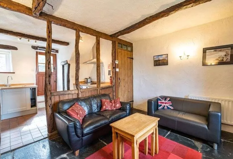 Cragg Cottage