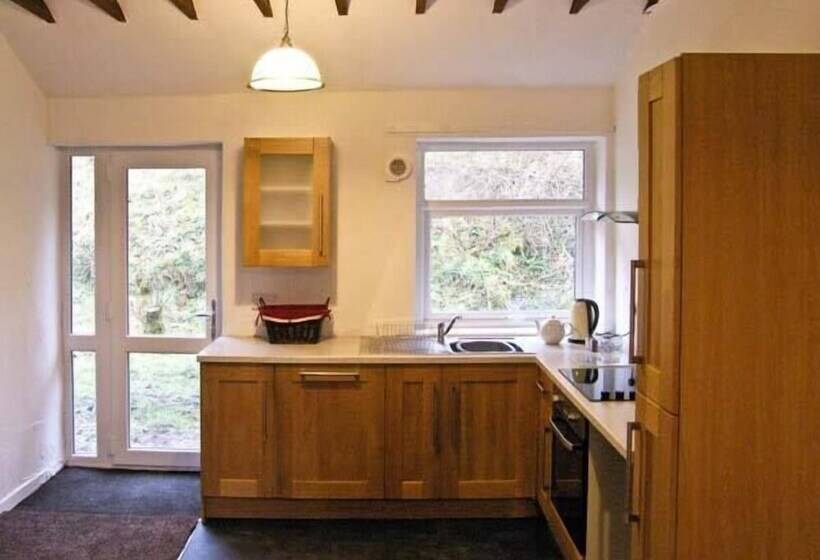 Hendre Aled Cottage 1