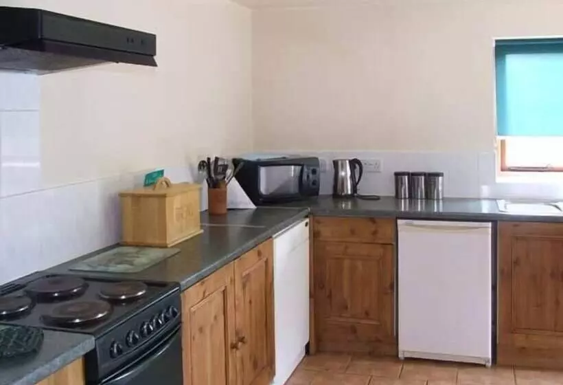 Horse Shoe Cottage
