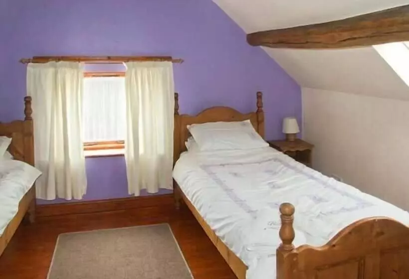 Horse Shoe Cottage