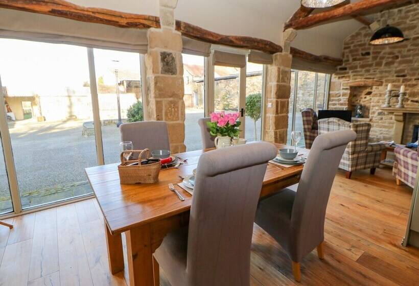 The Cartshed, Sedbury Park Farm