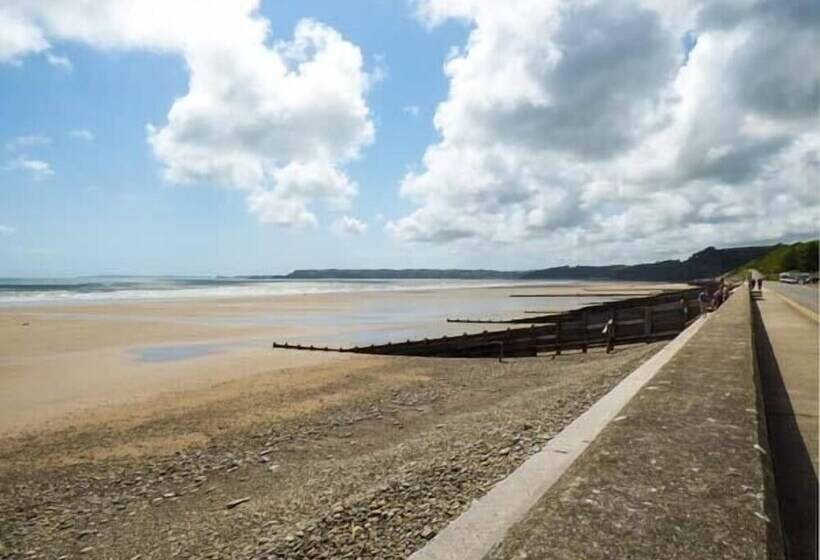 The Hideaway At The Barn