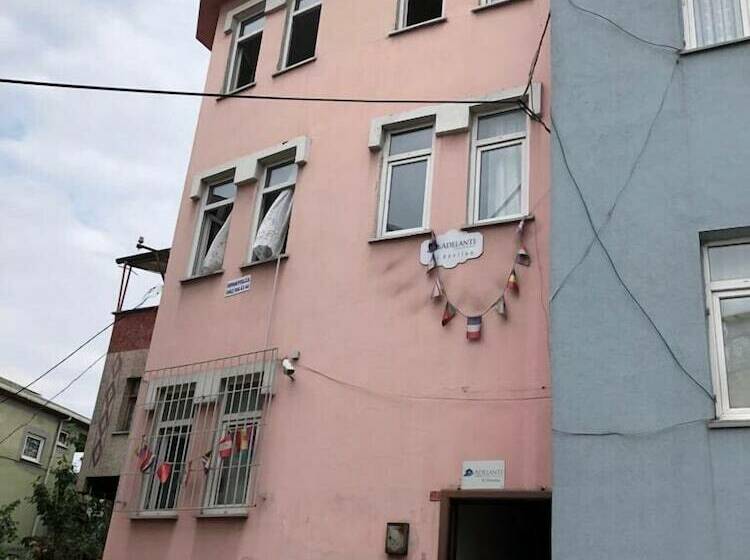 Adelante El Destino Adults Only Hostel