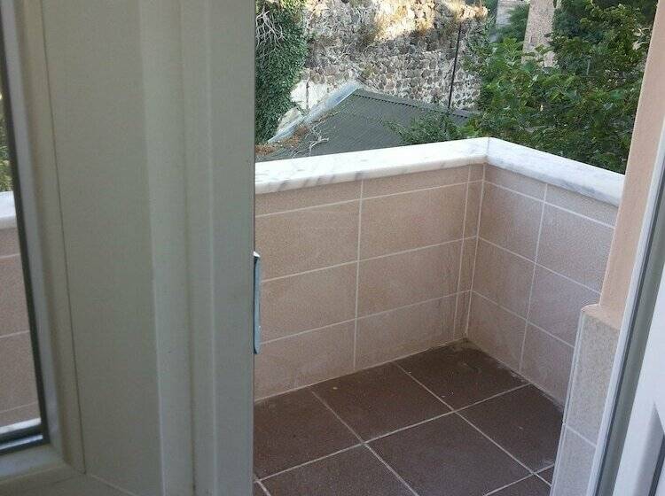 Adelante El Destino Adults Only Hostel