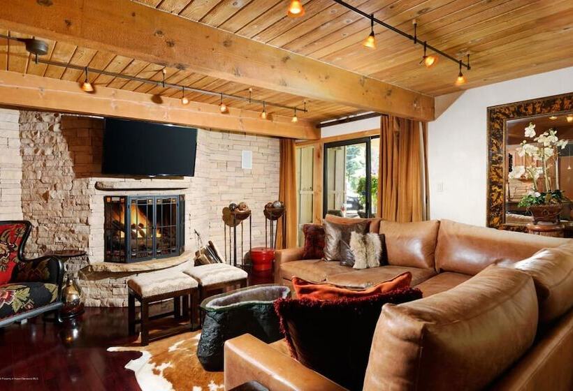 Downtown Aspen Vacation Rentals