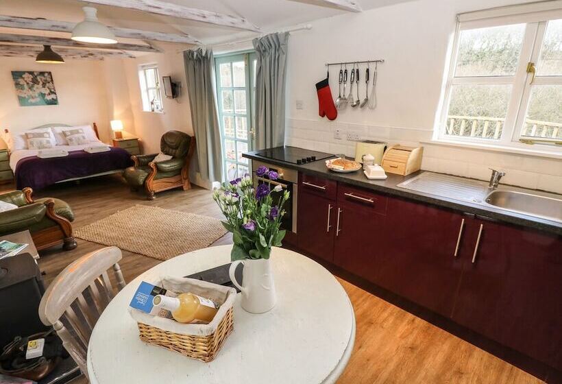 Five Elements Studio