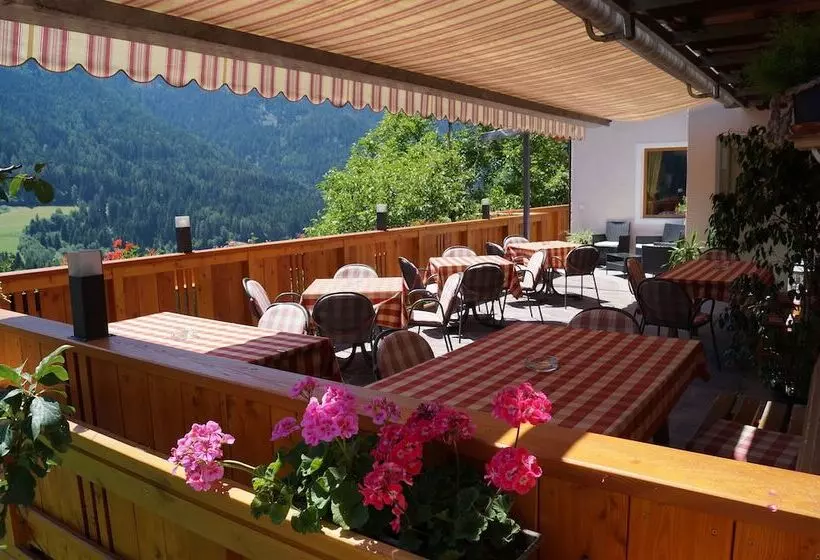 簡易ホテル Gasthof Laurin