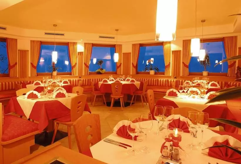 簡易ホテル Gasthof Laurin