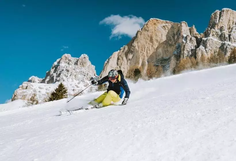 簡易ホテル Gasthof Laurin