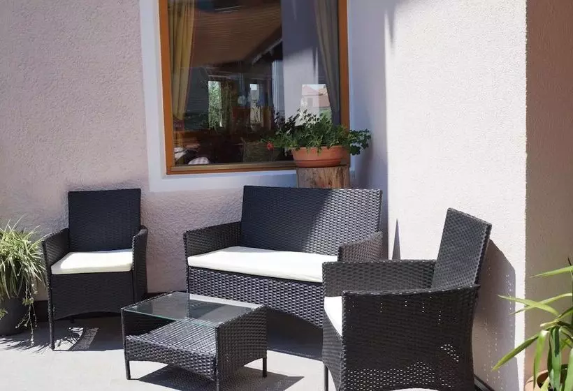 簡易ホテル Gasthof Laurin