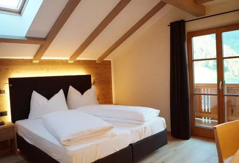 簡易ホテル Gasthof Laurin