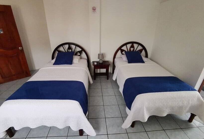 فندق فئة نجمة واحدة Isla Del Descanso