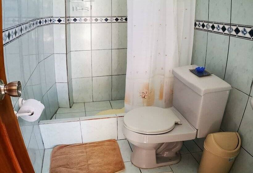 فندق فئة نجمة واحدة Isla Del Descanso