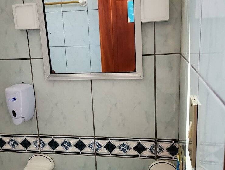 فندق فئة نجمة واحدة Isla Del Descanso