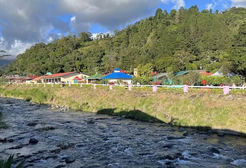 Hostal Sueños Del Río
