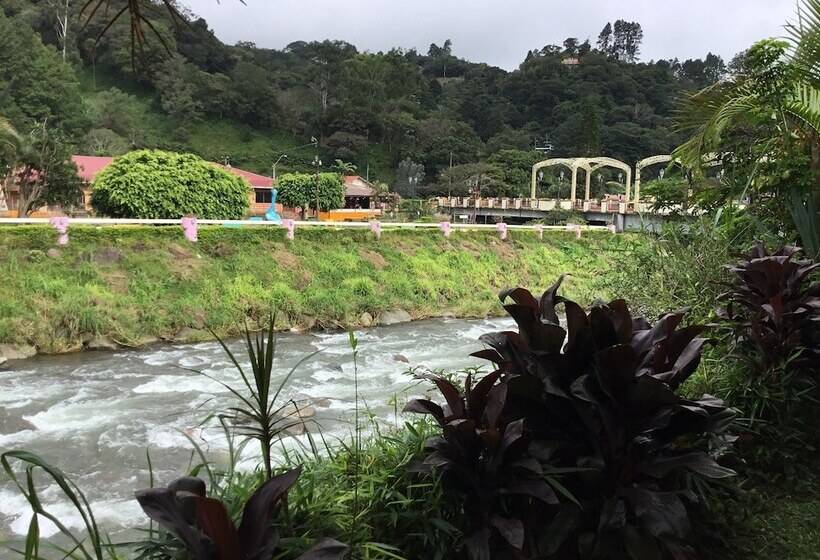 Hostal Sueños Del Río