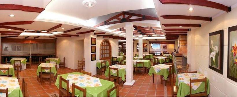 هتل Casa Madrigal