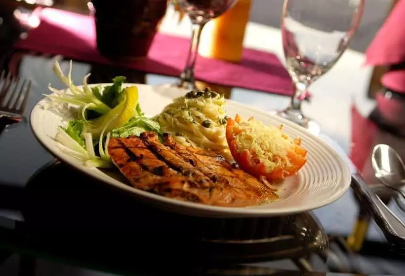 Hotelli D Monaco Luxury Resort